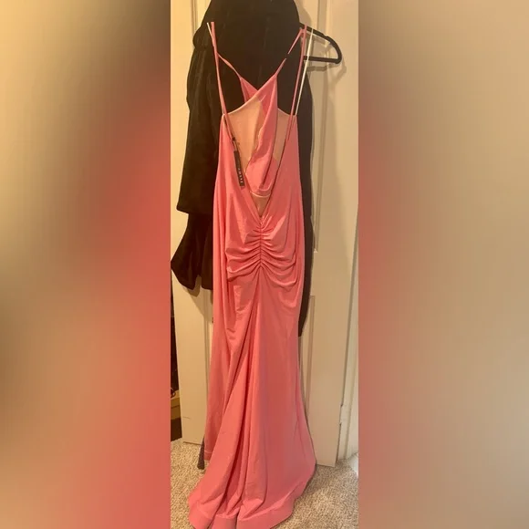 Elegant Pink Maxi Dress - Picture 2 of 2